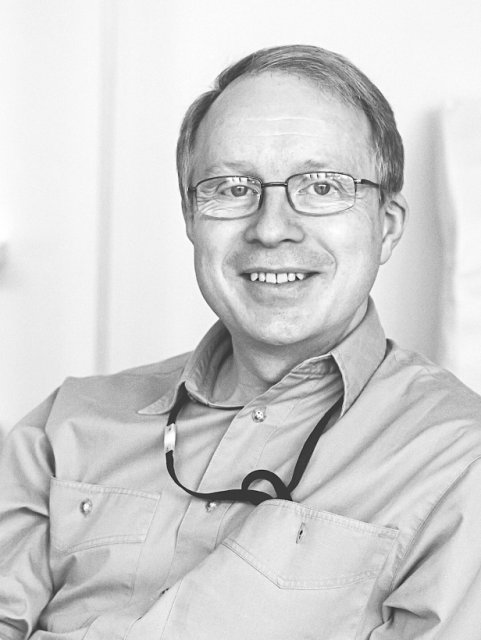 Simon W. Bradley, IFMCP, Registered NT